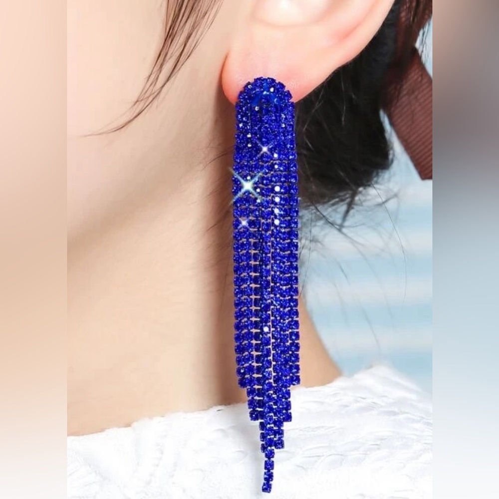 Blue sparkle fashion earrings new never used